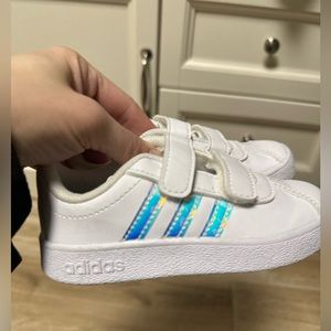 Adidas toddler shoes size 7 great condition
